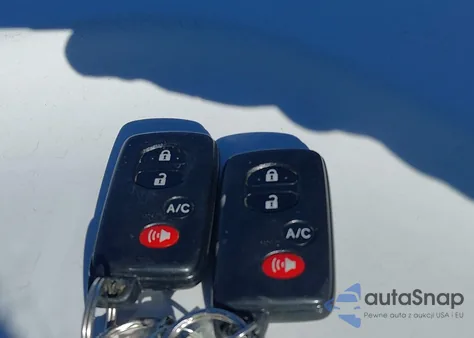 2014 Toyota Prius Four z USA, uszkodzony, nr VIN JTDKN3DU9E1751706